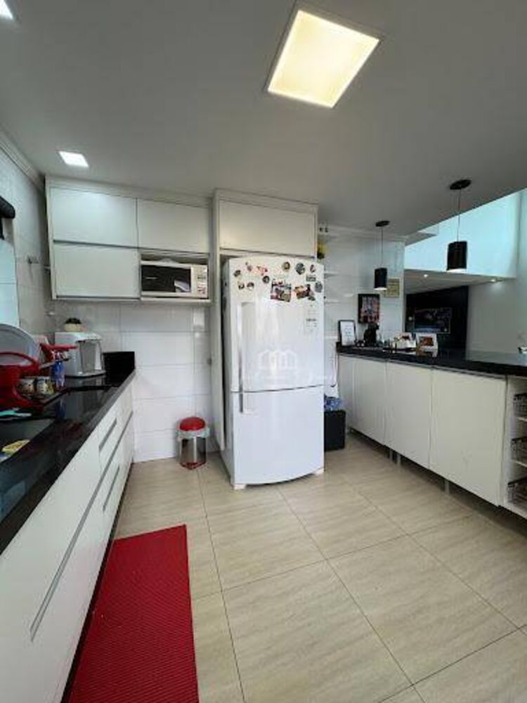 Sobrado à venda com 4 quartos, 260m² - Foto 13