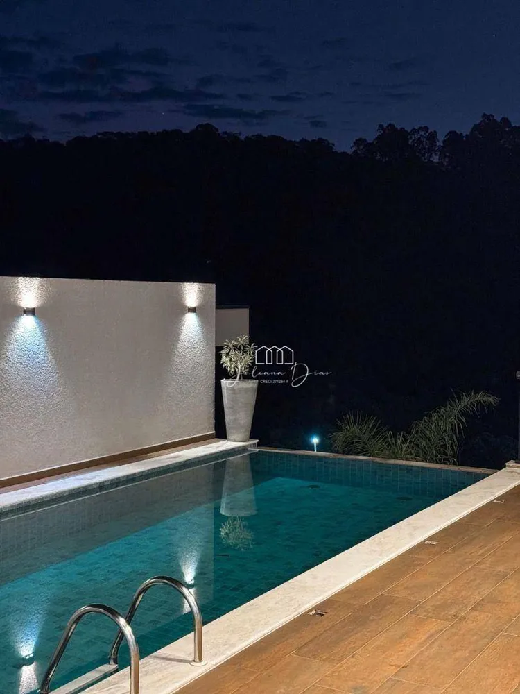 Sobrado, 3 quartos, 279 m² - Foto 1