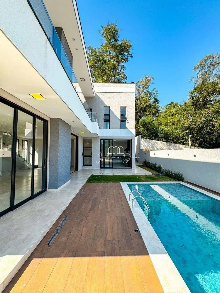 Sobrado, 3 quartos, 279 m² - Foto 2