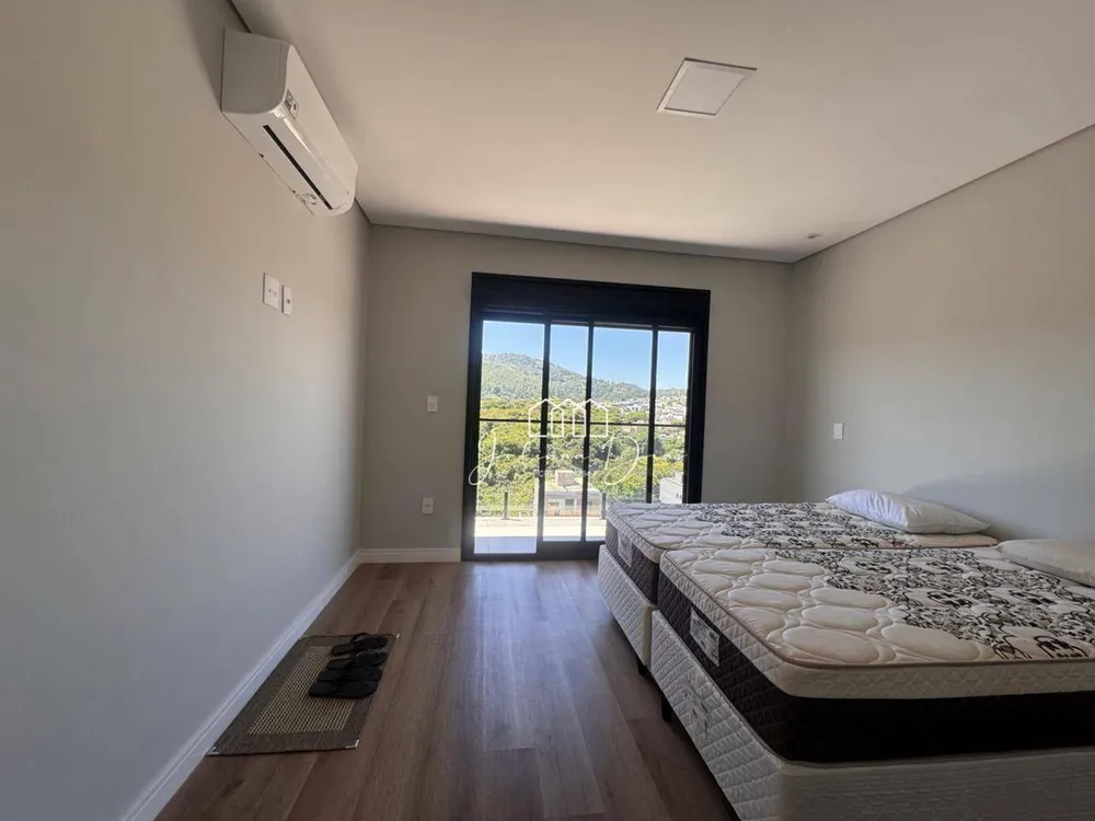 Sobrado, 4 quartos, 308 m² - Foto 1