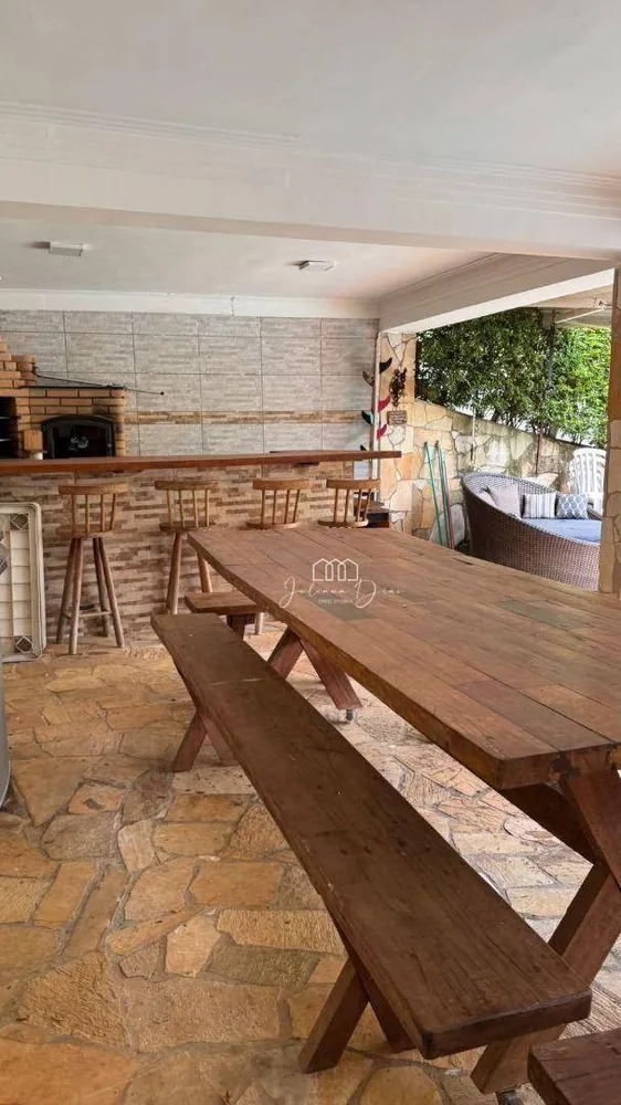 Chácara, 4 quartos, 1800 m² - Foto 1