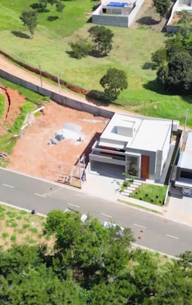 Loteamento e Condomínio, 403 m² - Foto 1