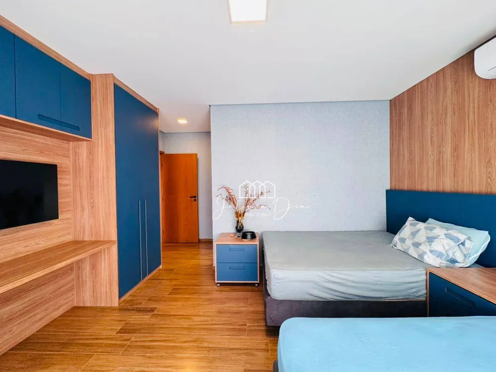 Sobrado, 3 quartos, 273 m² - Foto 1