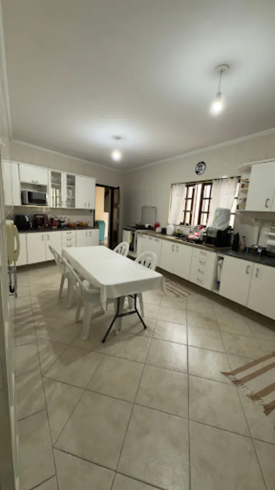 Casa, 3 quartos, 251 m² - Foto 2