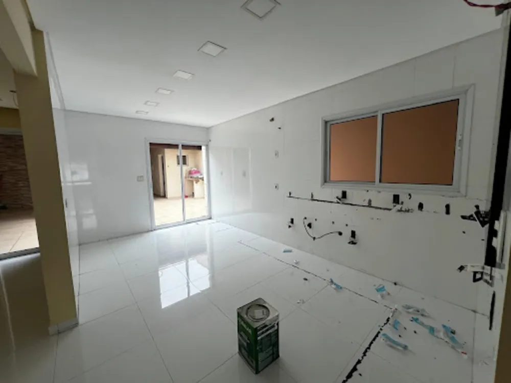 Sobrado, 4 quartos, 237 m² - Foto 3