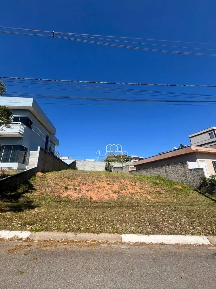 Loteamento e Condomínio, 300 m² - Foto 1