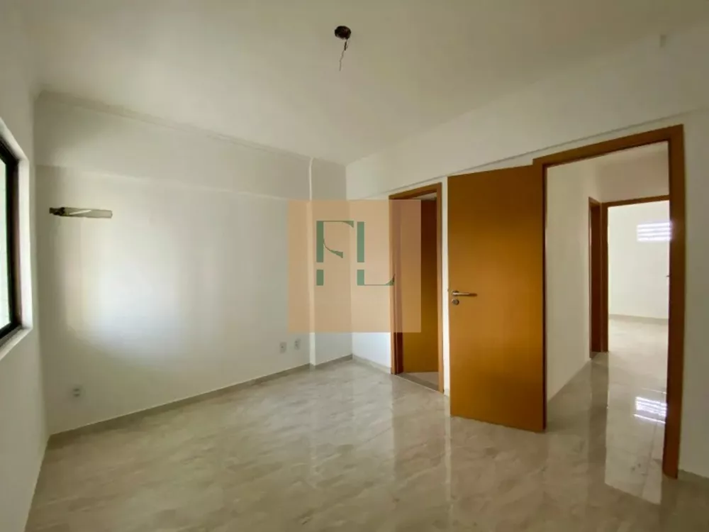 Apartamento à venda com 3 quartos, 96m² - Foto 2