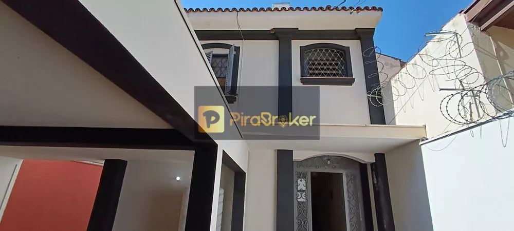 Casa à venda com 4 quartos, 360m² - Foto 1