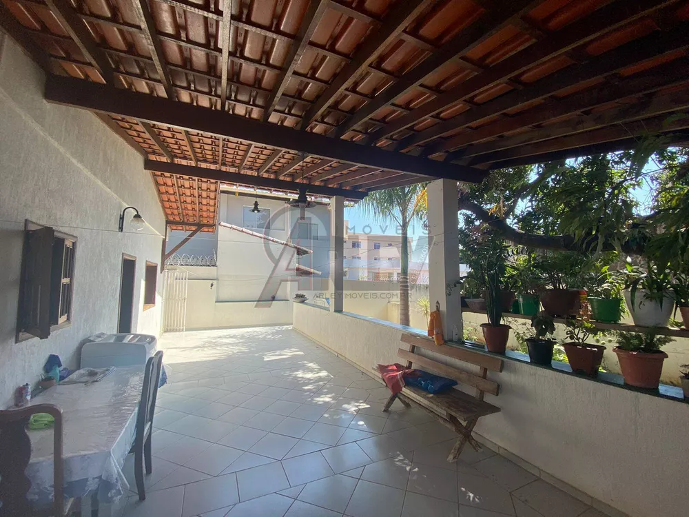 Casa à venda com 3 quartos, 360m² - Foto 12