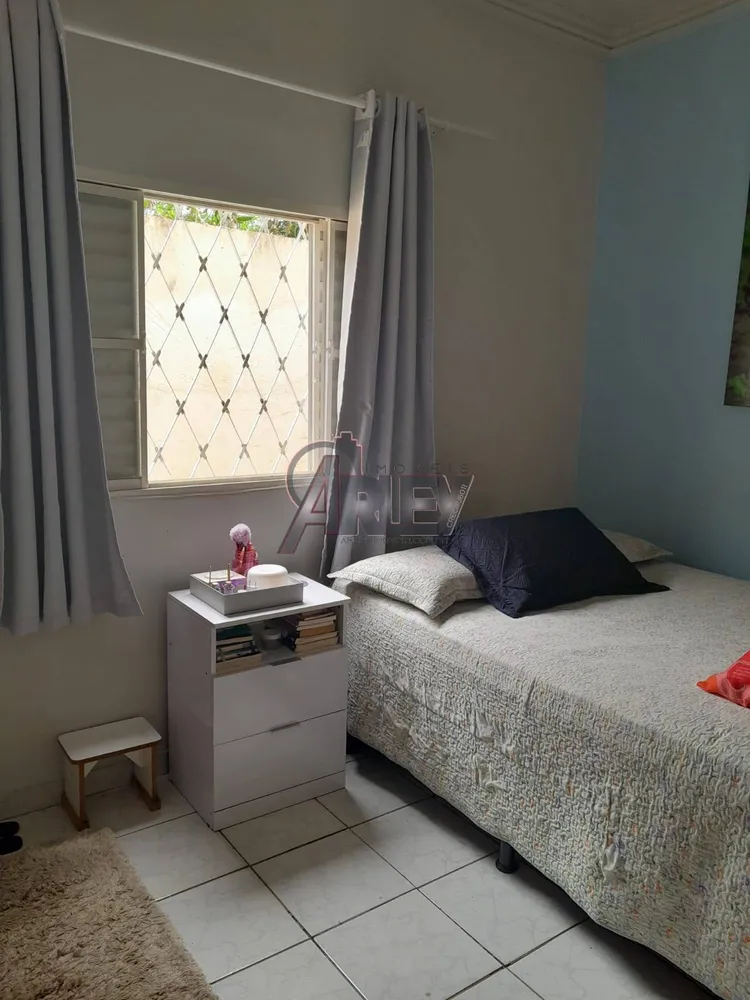 Casa, 3 quartos, 220 m² - Foto 3