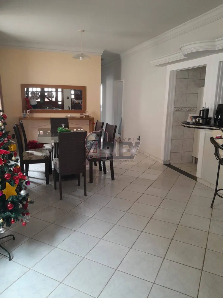Casa, 3 quartos, 220 m² - Foto 5