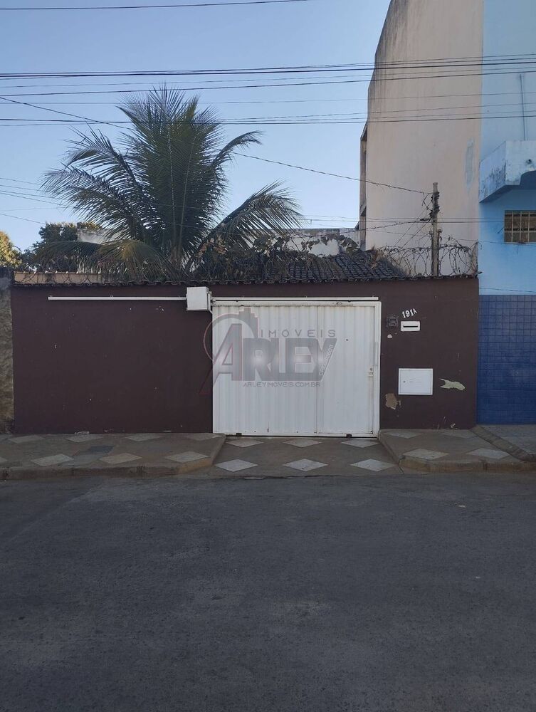 Casa à venda com 2 quartos, 140m² - Foto 4