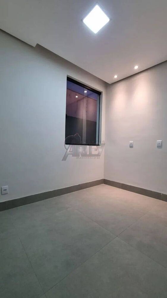 Casa à venda com 3 quartos, 75m² - Foto 4