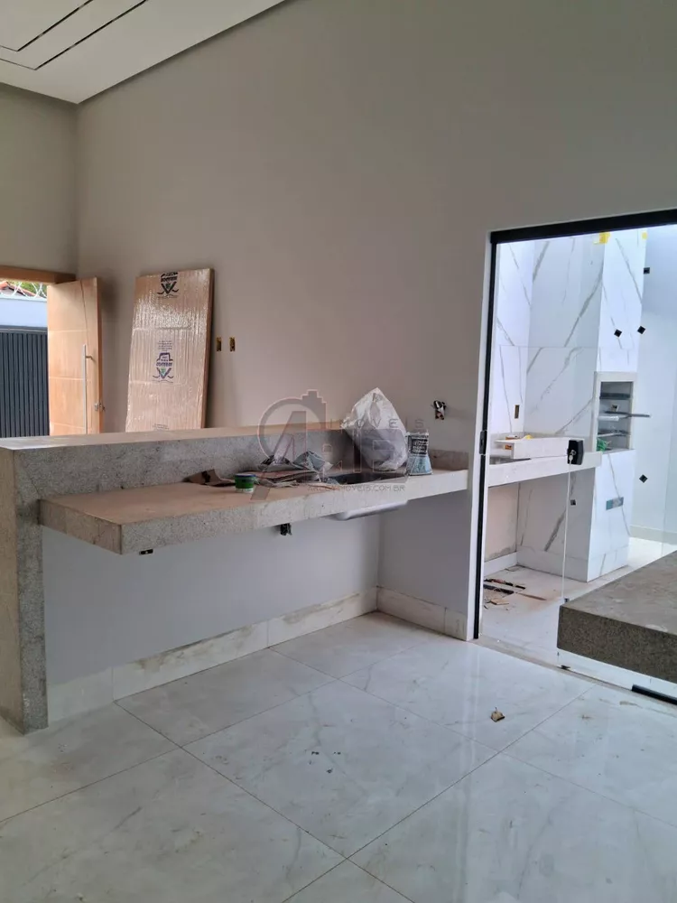 Casa à venda com 3 quartos, 135m² - Foto 2