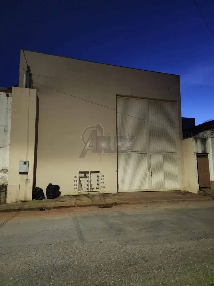 Prédio Inteiro - Foto 1