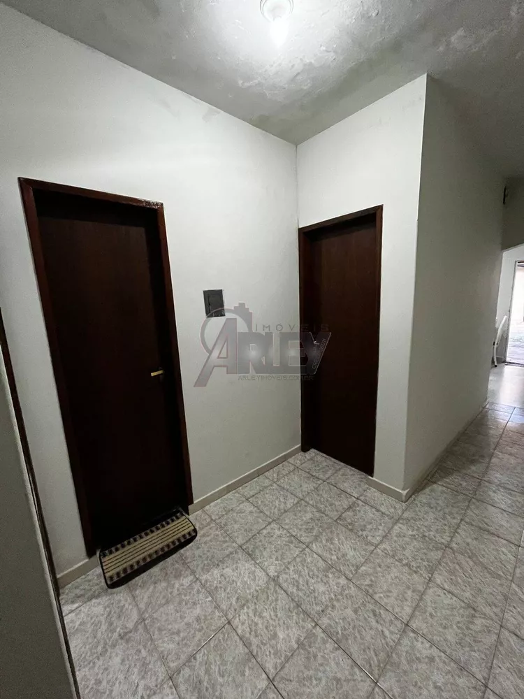 Casa à venda com 3 quartos, 180m² - Foto 4