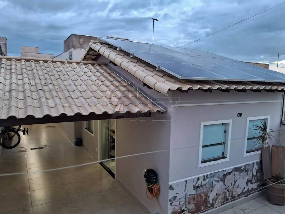 Casa à venda com 3 quartos, 150m² - Foto 1