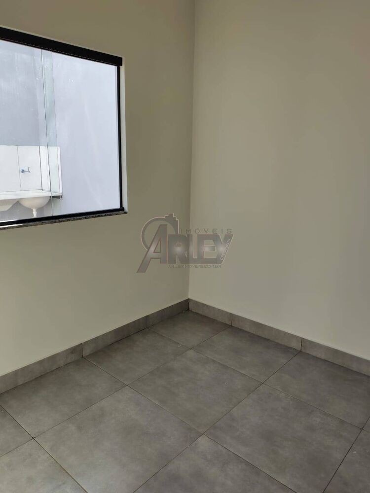 Casa à venda com 2 quartos, 47m² - Foto 7