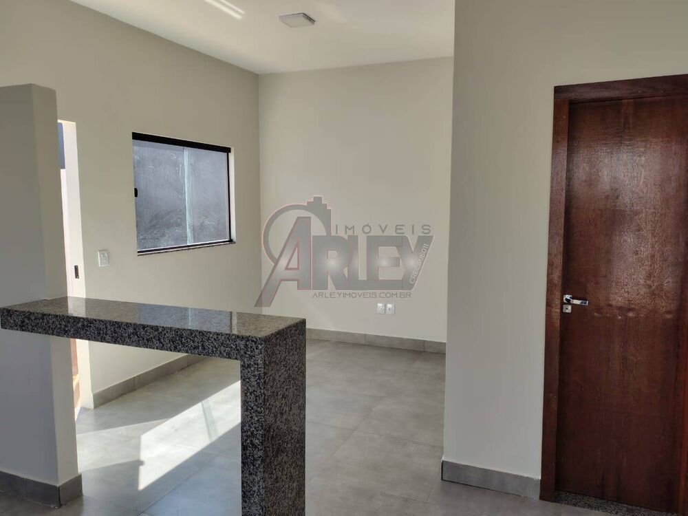 Casa à venda com 2 quartos, 47m² - Foto 6