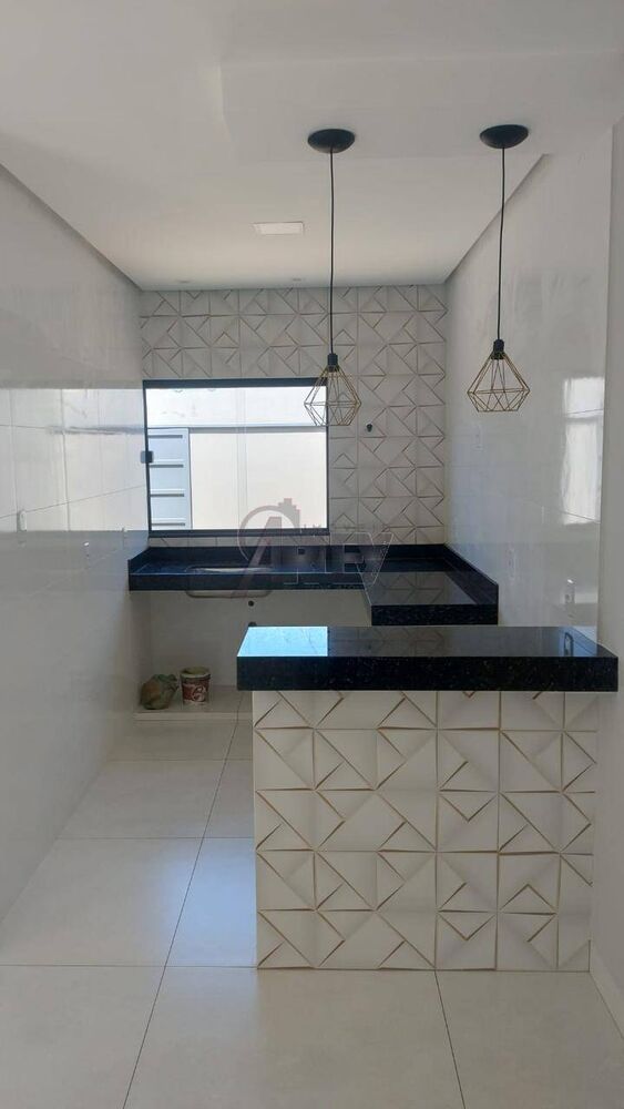 Casa à venda com 2 quartos, 48m² - Foto 1