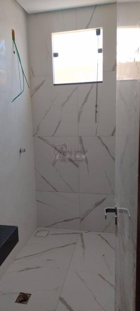 Casa à venda com 2 quartos, 48m² - Foto 4