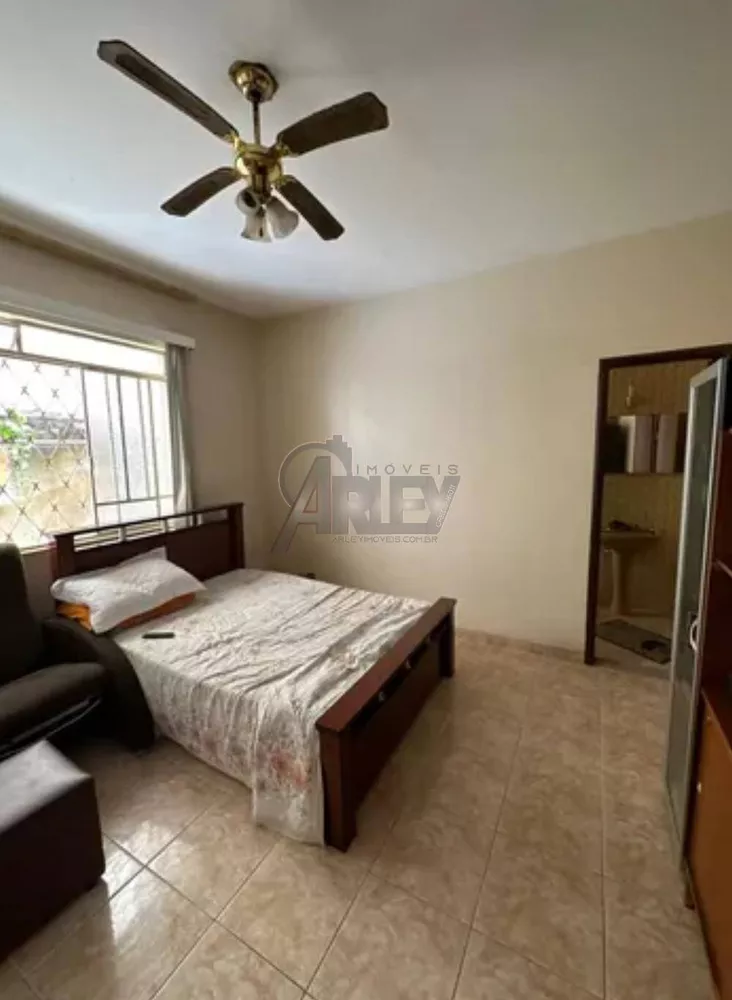 Casa à venda com 4 quartos, 150m² - Foto 2