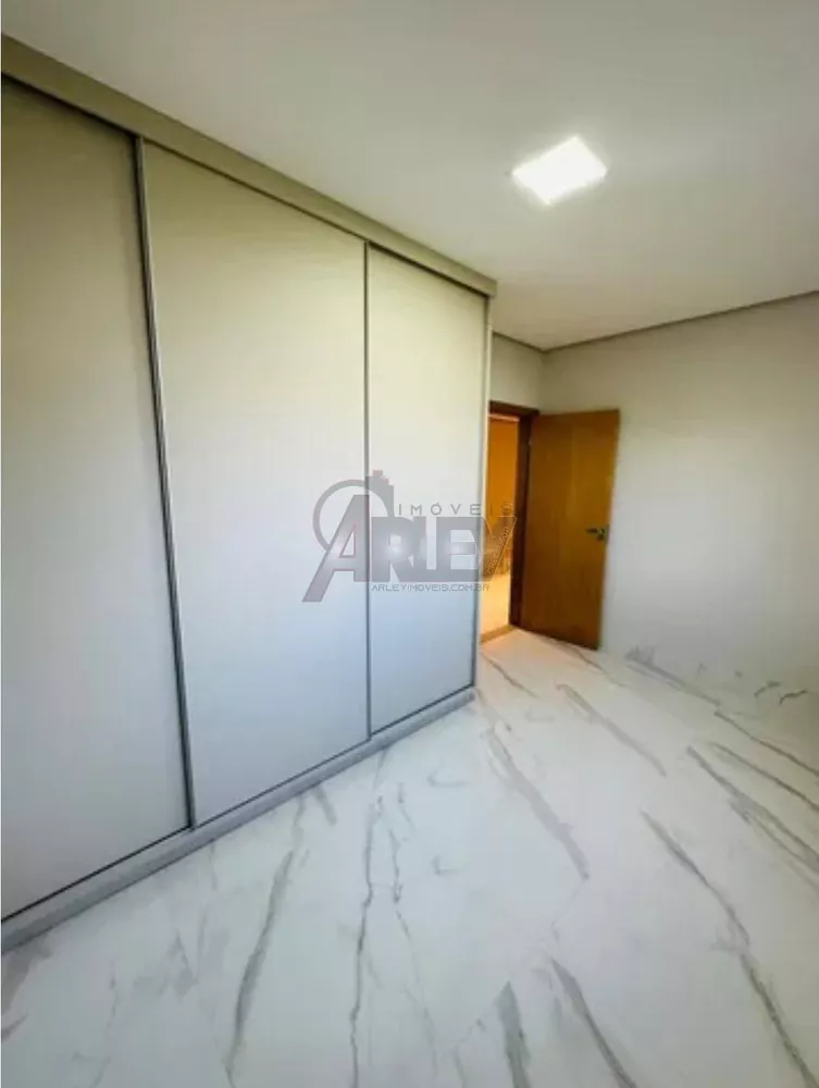 Casa à venda com 3 quartos, 149m² - Foto 3