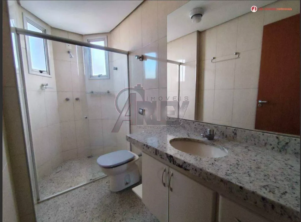 Apartamento à venda com 3 quartos, 137m² - Foto 3