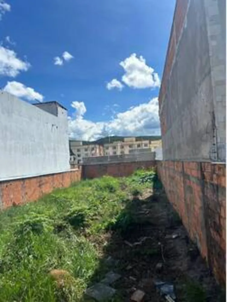 Terreno, 300 m² - Foto 1