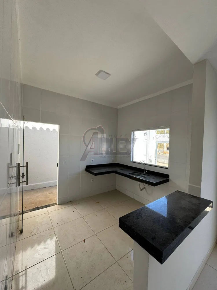 Casa, 3 quartos, 75 m² - Foto 2