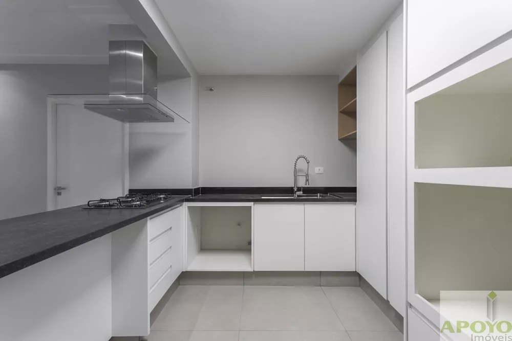 Apartamento à venda com 3 quartos, 149m² - Foto 2