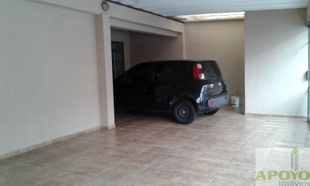 Casa à venda com 3 quartos, 240m² - Foto 3