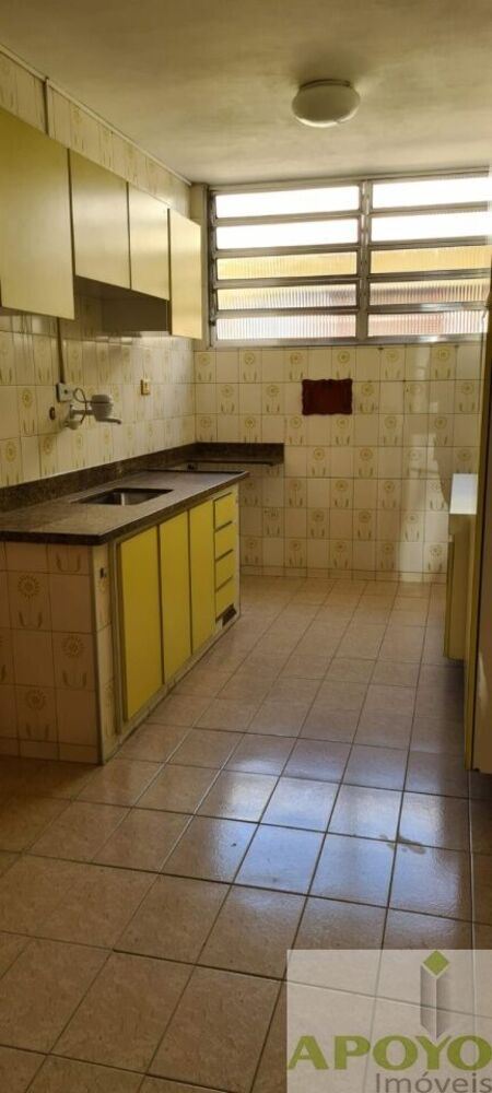 Casa à venda com 3 quartos, 177m² - Foto 1