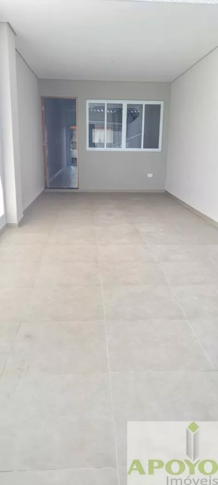 Casa à venda com 3 quartos, 104m² - Foto 2