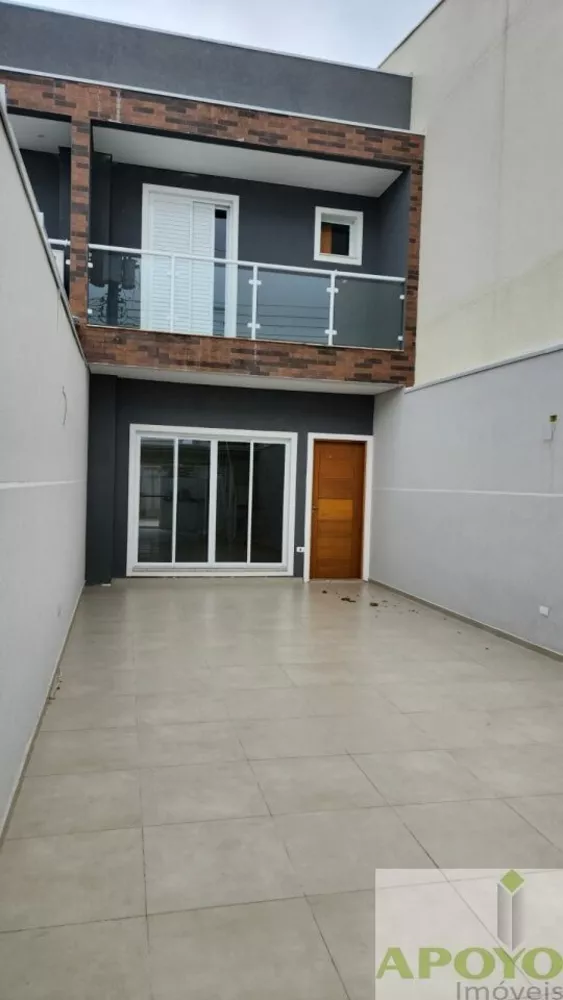 Casa à venda com 3 quartos, 115m² - Foto 1