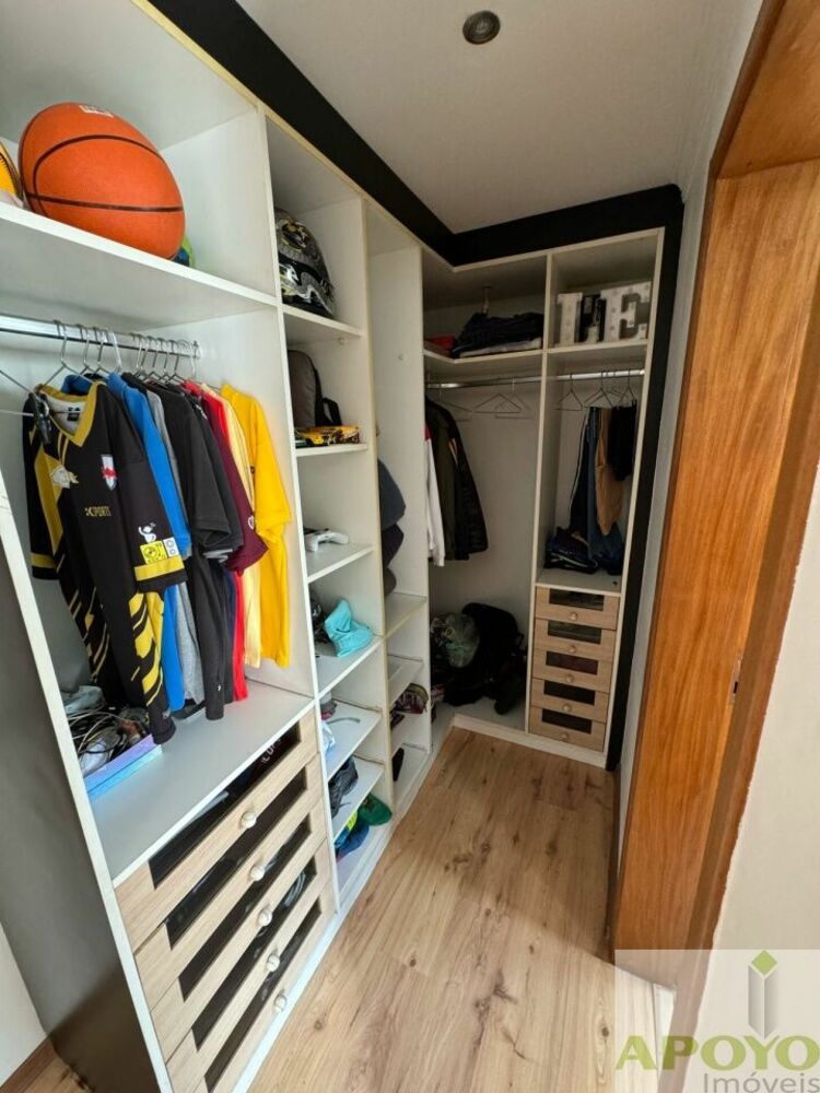 Casa, 4 quartos, 200 m² - Foto 1