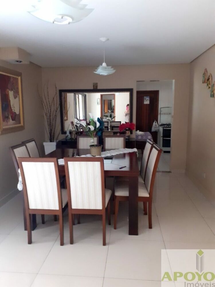 Casa, 4 quartos, 240 m² - Foto 2