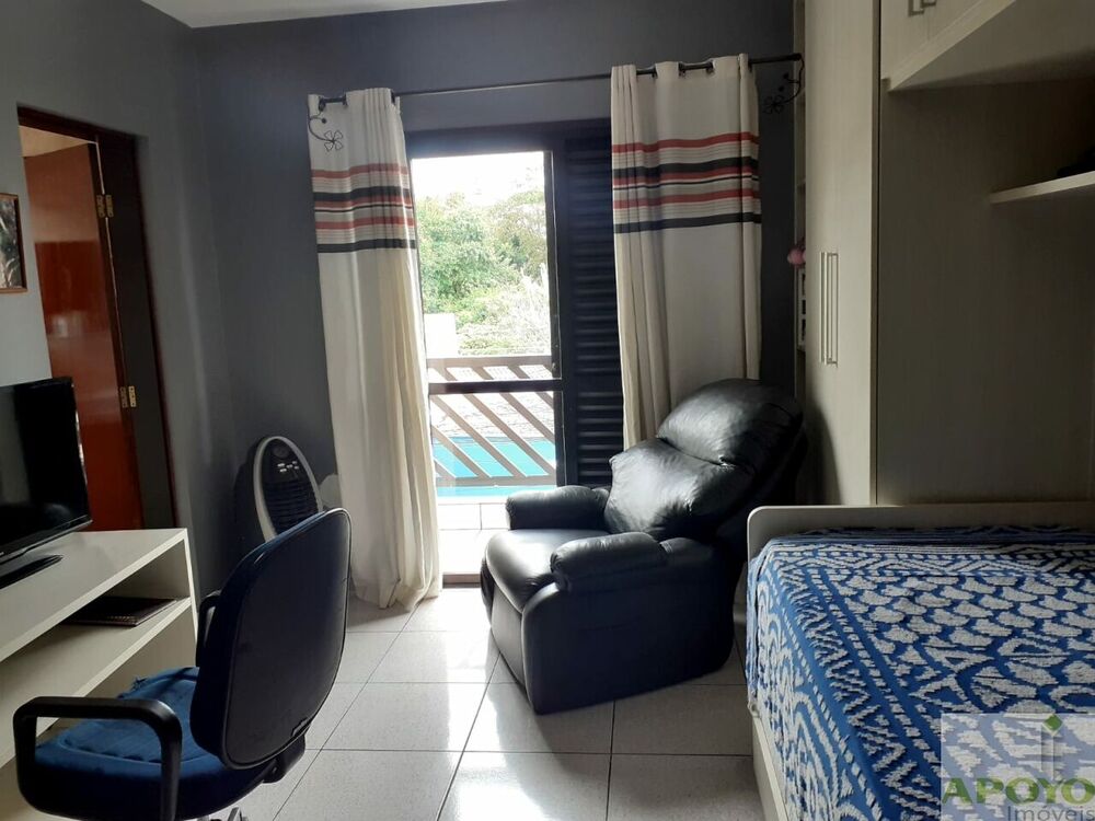 Casa, 4 quartos, 240 m² - Foto 9