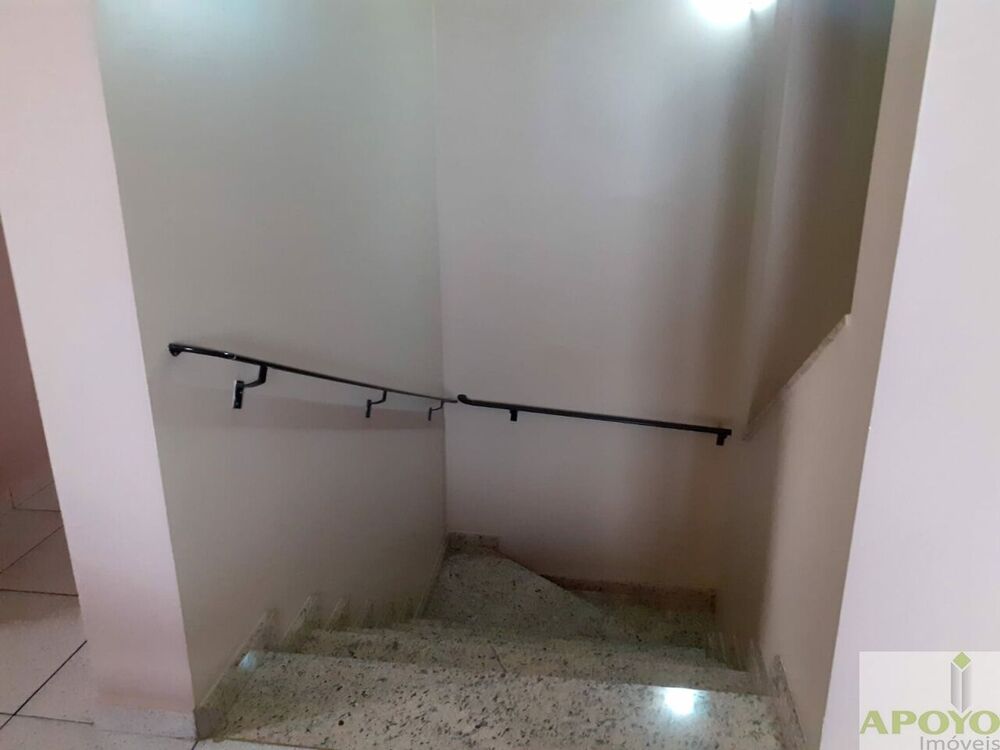 Casa, 4 quartos, 240 m² - Foto 4