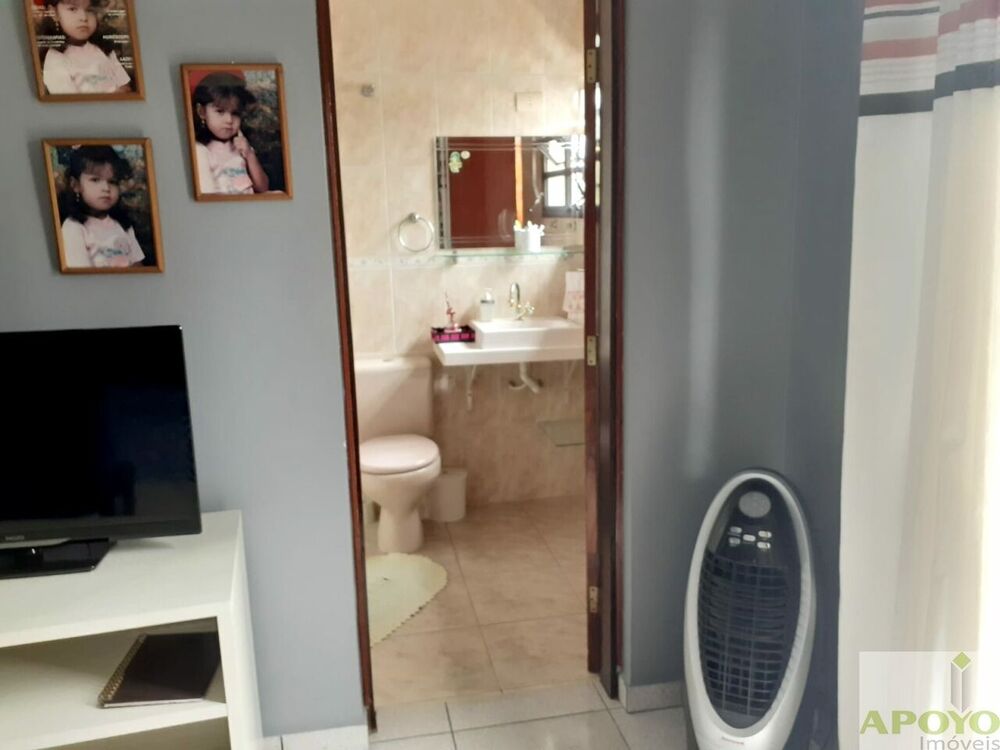 Casa, 4 quartos, 240 m² - Foto 8