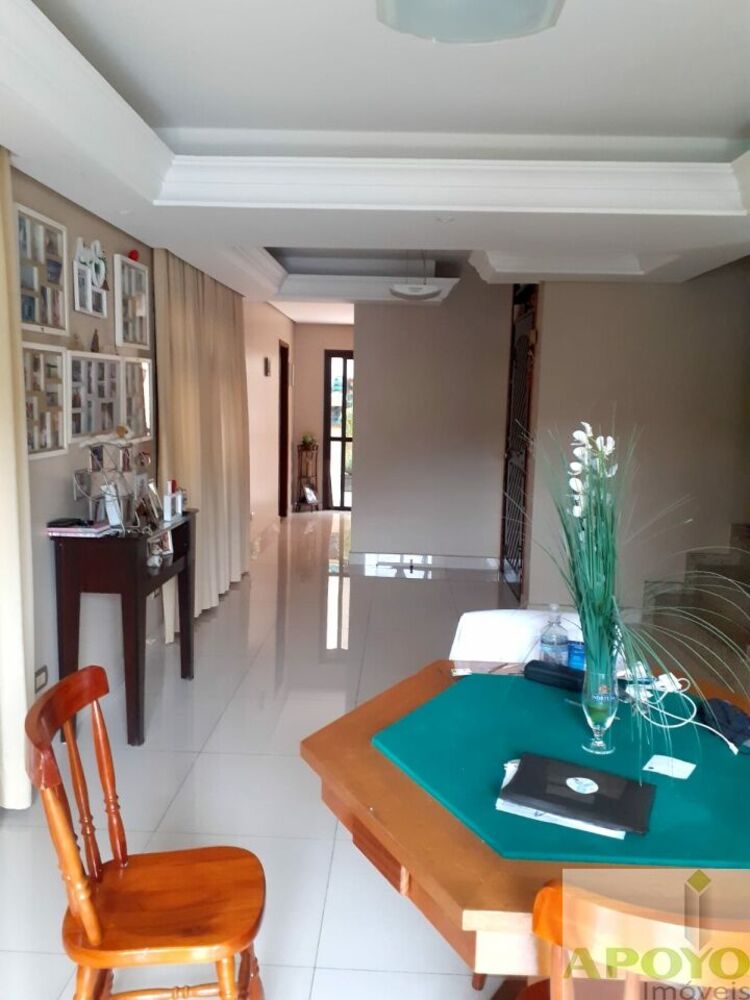 Casa, 4 quartos, 240 m² - Foto 17