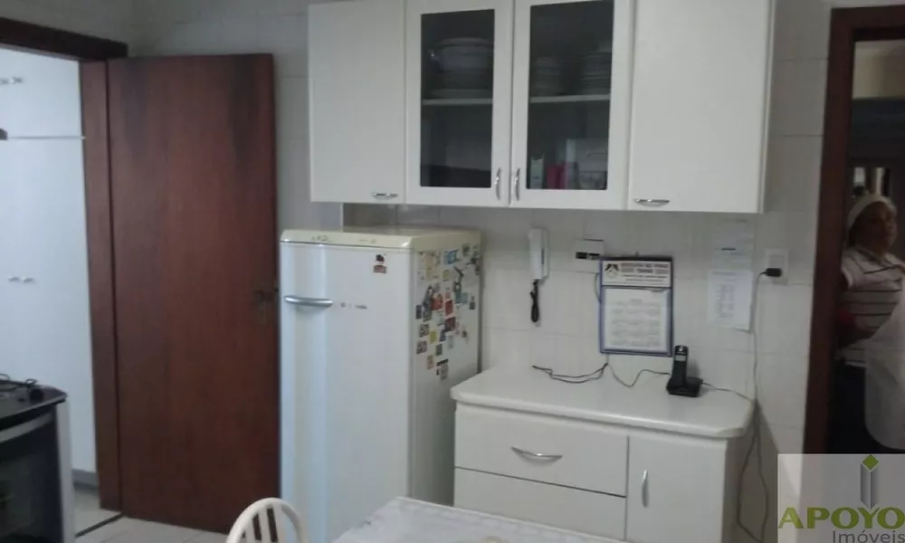 Apartamento à venda com 4 quartos, 210m² - Foto 8