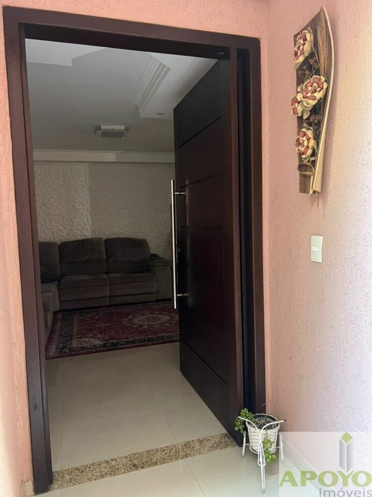 Casa, 3 quartos, 200 m² - Foto 2