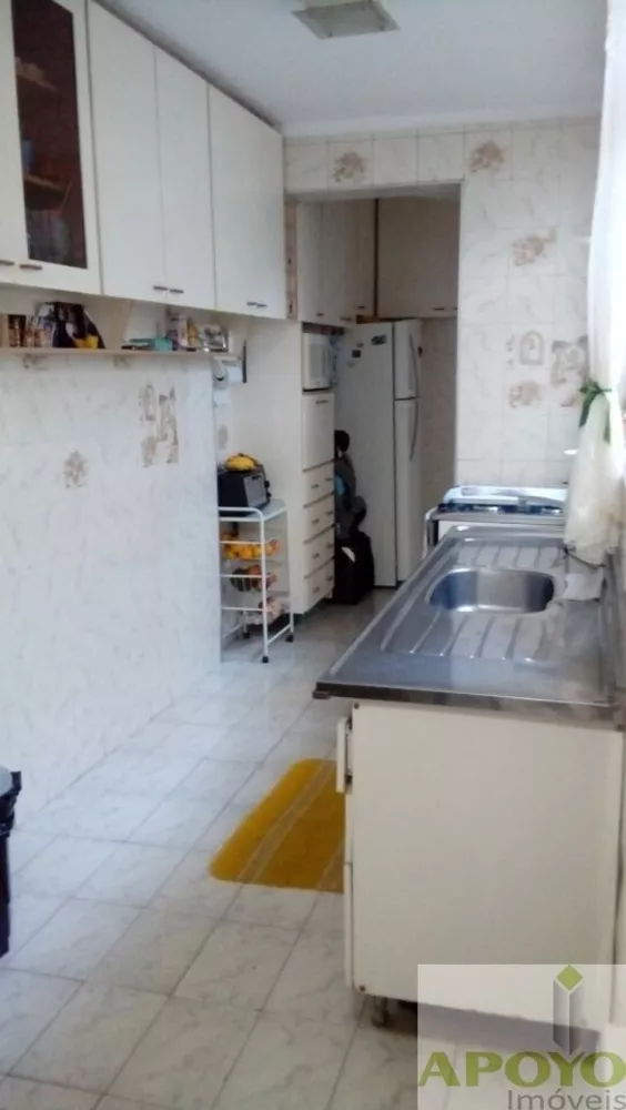 Casa à venda com 3 quartos, 100m² - Foto 4