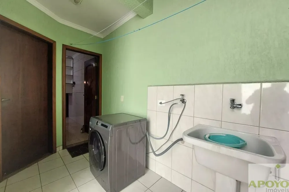 Casa, 3 quartos, 168 m² - Foto 2