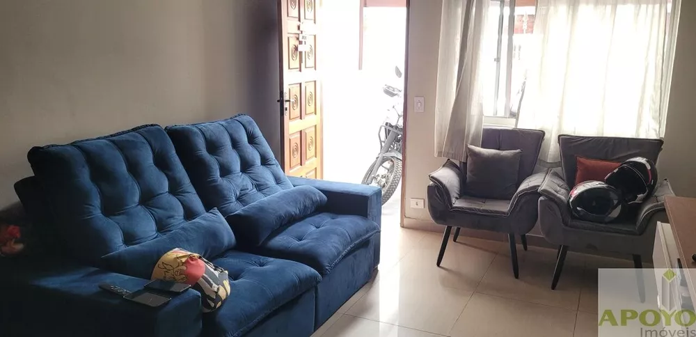 Casa à venda com 3 quartos, 100m² - Foto 4