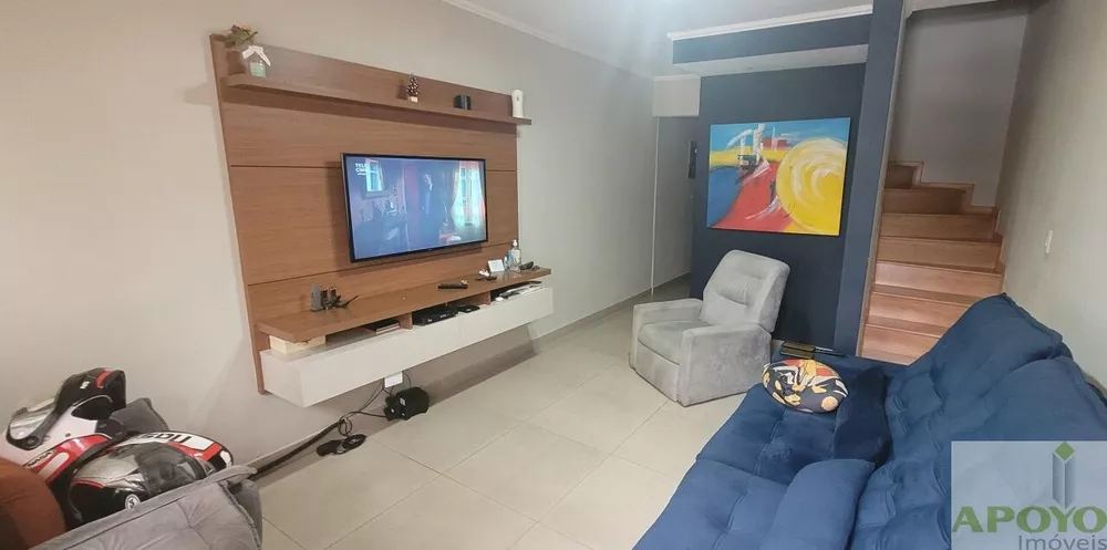 Casa à venda com 3 quartos, 100m² - Foto 2