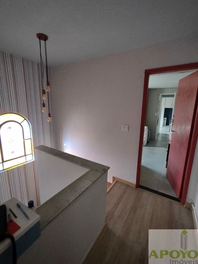 Casa à venda com 3 quartos, 170m² - Foto 2