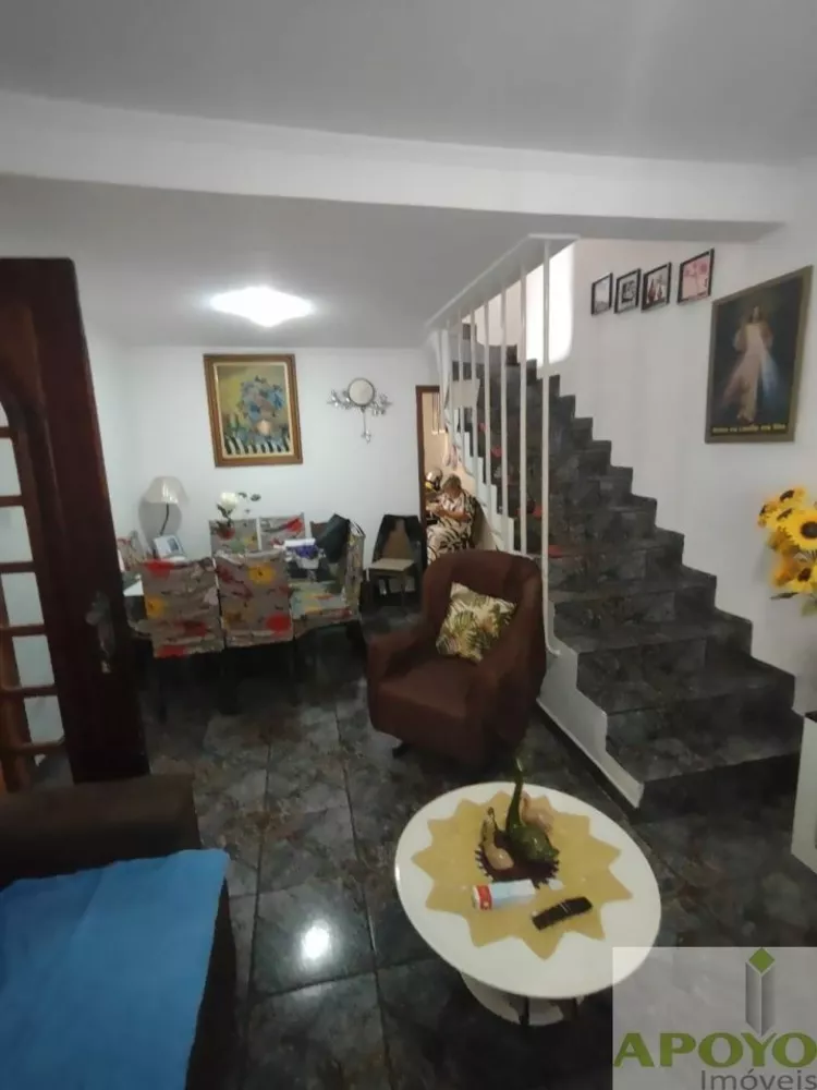 Casa à venda com 3 quartos, 150m² - Foto 1