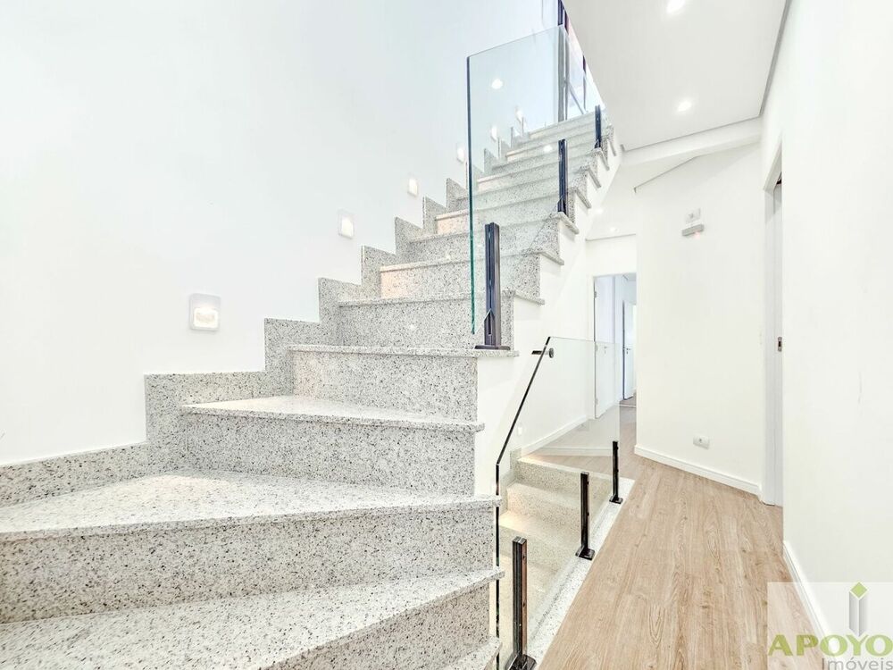 Casa, 4 quartos, 160 m² - Foto 1